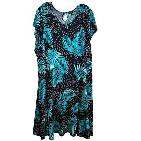 N Touch Dresses & Skirts - N Touch plus size shirt sleeve dress.  Size is 3X. Colors are turquoise & navy.
